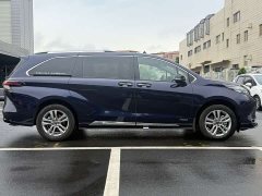 Toyota Sienna 2021 2.5L Hybrid Platinum Edition - ფოტო 2