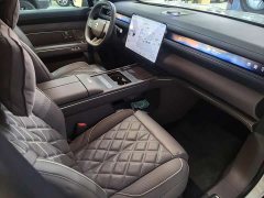 NIO ES8 Six-Seat Executive Luxury Edition - ფოტო 9