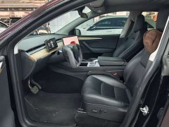 Tesla Model Y Rear-Wheel Drive - ფოტო 4