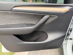 Tesla Model Y Performance All-Wheel Drive - ფოტო 10