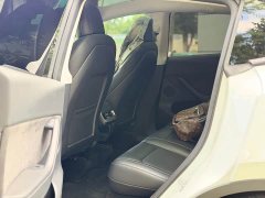 Tesla Model Y Performance All-Wheel Drive - ფოტო 8