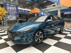 Hyundai Elantra 1.5L CVT Luxury - ფოტო 1