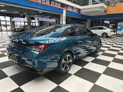 Hyundai Elantra 1.5L CVT Luxury - ფოტო 17