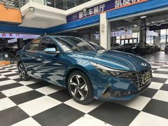 Hyundai Elantra 1.5L CVT Luxury - ფოტო 3