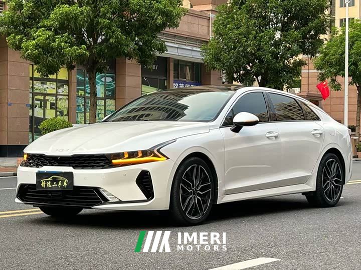 Kia K5 380T GT-Line Flagship