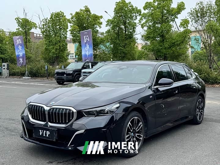 BMW 5 Series 525Li M Sport Package - ავტომობილი ჩინეთიდან