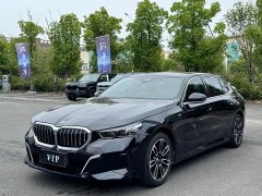 BMW 5 Series 525Li M Sport Package - ფოტო 1