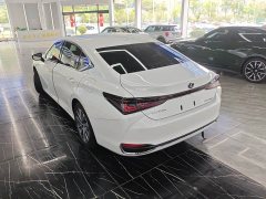 Lexus ES 200 Premium Edition - ფოტო 10