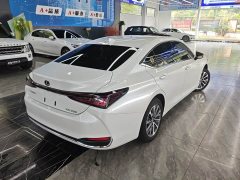 Lexus ES 200 Premium Edition - ფოტო 8