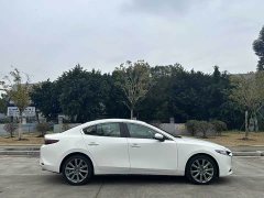 Mazda3 Axela 2.0L Automatic Premium Edition - ფოტო 3