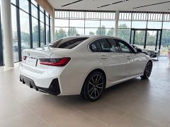 BMW 3 Series 325Li M Sport Package - ფოტო 4