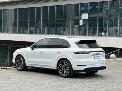 Porsche 2020 Cayenne Turbo 4.0T - ფოტო 3