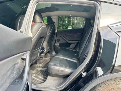 Tesla Model Y Rear-Wheel Drive - ფოტო 10