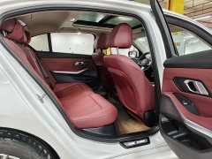 BMW 3 Series 320Li M Sport Package - ფოტო 16