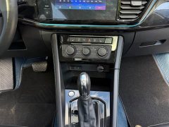 Volkswagen Jetta VS5 280TSI Automatic Gloss Comfort Edition - ფოტო 9
