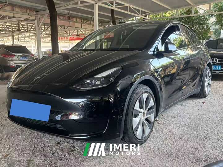 Tesla Model Y Facelift Rear-Wheel Drive