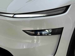 Tesla Model Y Long Range All-Wheel Drive - ფოტო 15