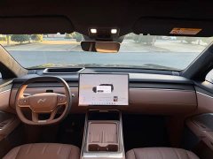 Nio Lerado L90 Ultra Six-Seater - ფოტო 7