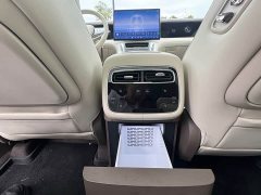 Denza BYD Denza N8L Flagship - ფოტო 12