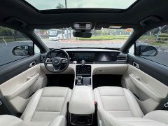 Li Auto ONE Extended Range 6-Seater - ფოტო 10
