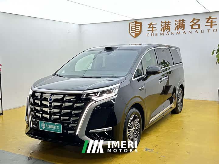 Denza D9 Second Generation EV AWD Flash Charge Prestige