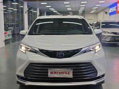 Toyota Sienna 2.5L Hybrid Premium Edition - ფოტო 2
