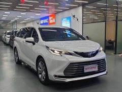 Toyota Sienna 2.5L Hybrid Premium Edition - ფოტო 3