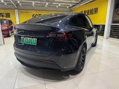 Tesla Model Y Rear-Wheel Drive - ფოტო 5