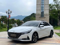 Hyundai Elantra 1.5L CVT Luxury - ფოტო 1
