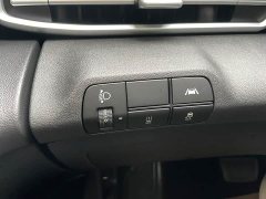 Hyundai Elantra 1.5L CVT Luxury - ფოტო 13