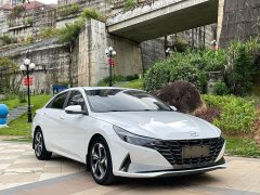 Hyundai Elantra 1.5L CVT Luxury - ფოტო 3