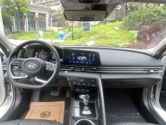 Hyundai Elantra 1.5L CVT Luxury - ფოტო 6