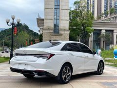 Hyundai Elantra 1.5L CVT Luxury - ფოტო 8