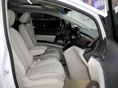 Buick GL8 Land Business Class 652T Luxury - ფოტო 6