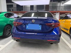 Alfa Romeo Giulia 2.0T 280HP Luxury - ფოტო 10