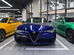 Alfa Romeo Giulia 2.0T 280HP Luxury - ფოტო 2