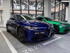 Alfa Romeo Giulia 2.0T 280HP Luxury - ფოტო 3