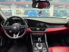 Alfa Romeo Giulia 2.0T 280HP Luxury - ფოტო 6