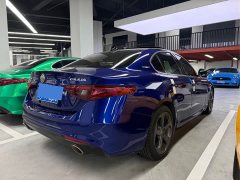 Alfa Romeo Giulia 2.0T 280HP Luxury - ფოტო 9