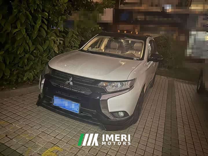 Mitsubishi Outlander 2021 2.0L FWD Radiant Edition 5-Seater - ავტომობილი ჩინეთიდან