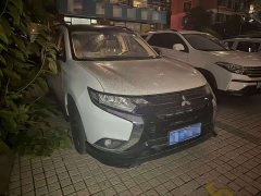 Mitsubishi Outlander 2021 2.0L FWD Radiant Edition 5-Seater - ფოტო 3