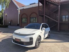 Li Auto L6 Pro - ფოტო 1