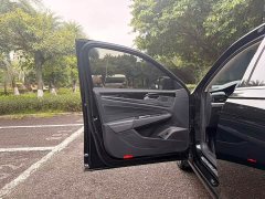 Volkswagen Passat 330TSI Starry Sky Elite - ფოტო 10