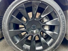 Tesla Model Y Standard Range RWD - ფოტო 15