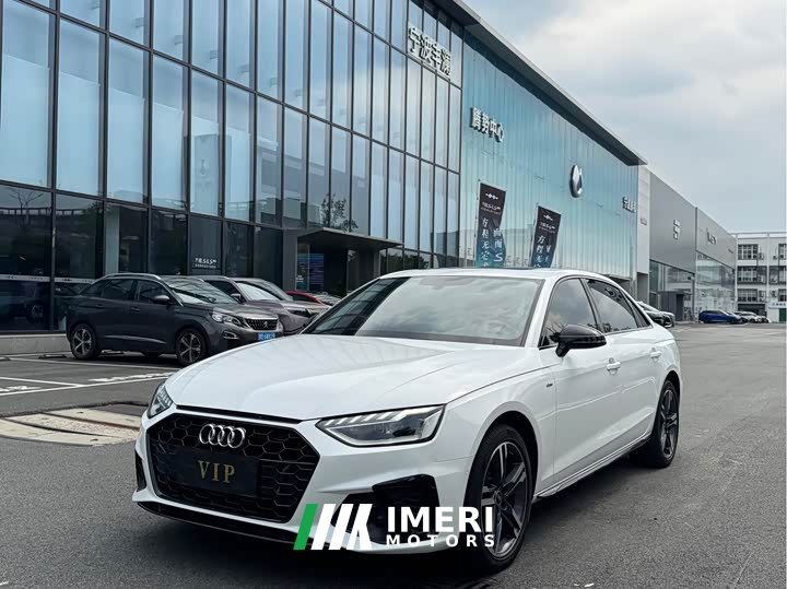 Audi A4L 40 TFSI Luxury Dynamic - ავტომობილი ჩინეთიდან