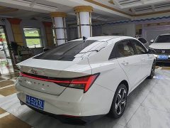 Hyundai Elantra 1.5L CVT Luxury - ფოტო 15