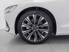 Volvo S60 B4 Smart Luxury Edition - ფოტო 17