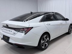 Hyundai Elantra 2023 1.5L CVT Luxury - ფოტო 4