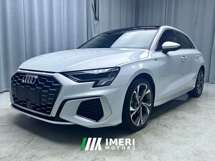 Audi A3 Sportback 35 TFSI Luxury Sport