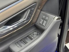 Toyota Vellfire 2024 Crown Hybrid 2.5L Executive Premier Edition - ფოტო 6